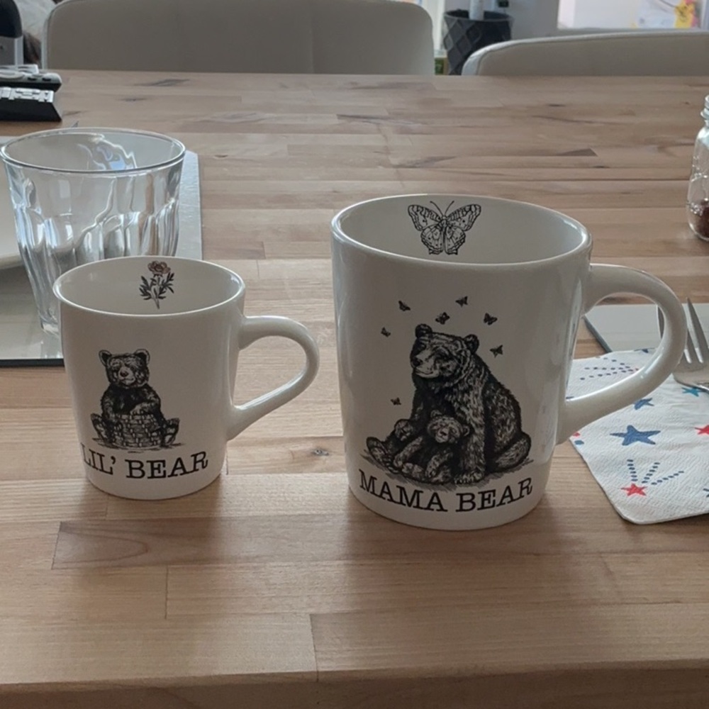 Williams Sonoma Mama Bear and Lil' Bear Mug Set - White